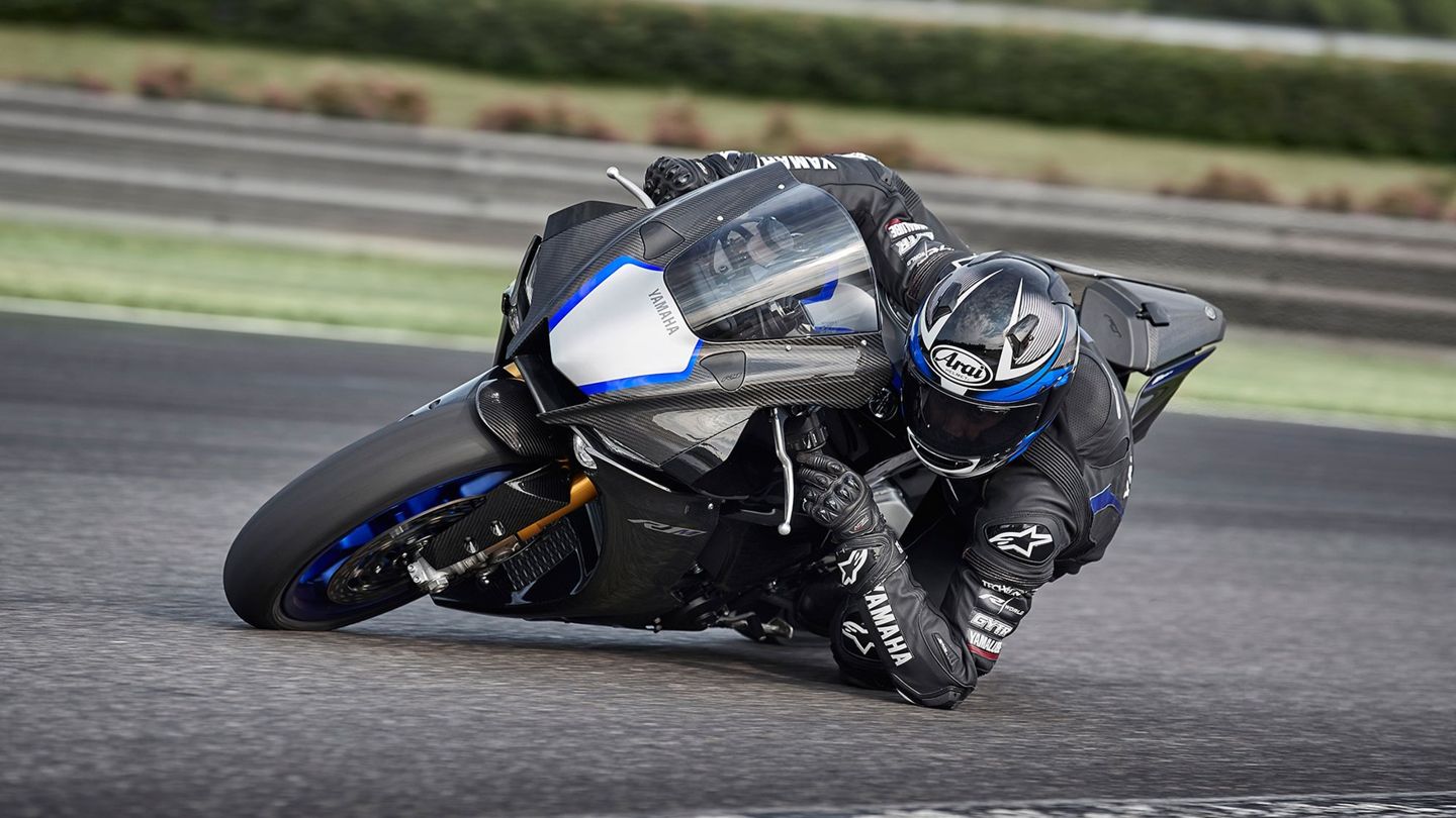 Yamaha deals r1 superbike