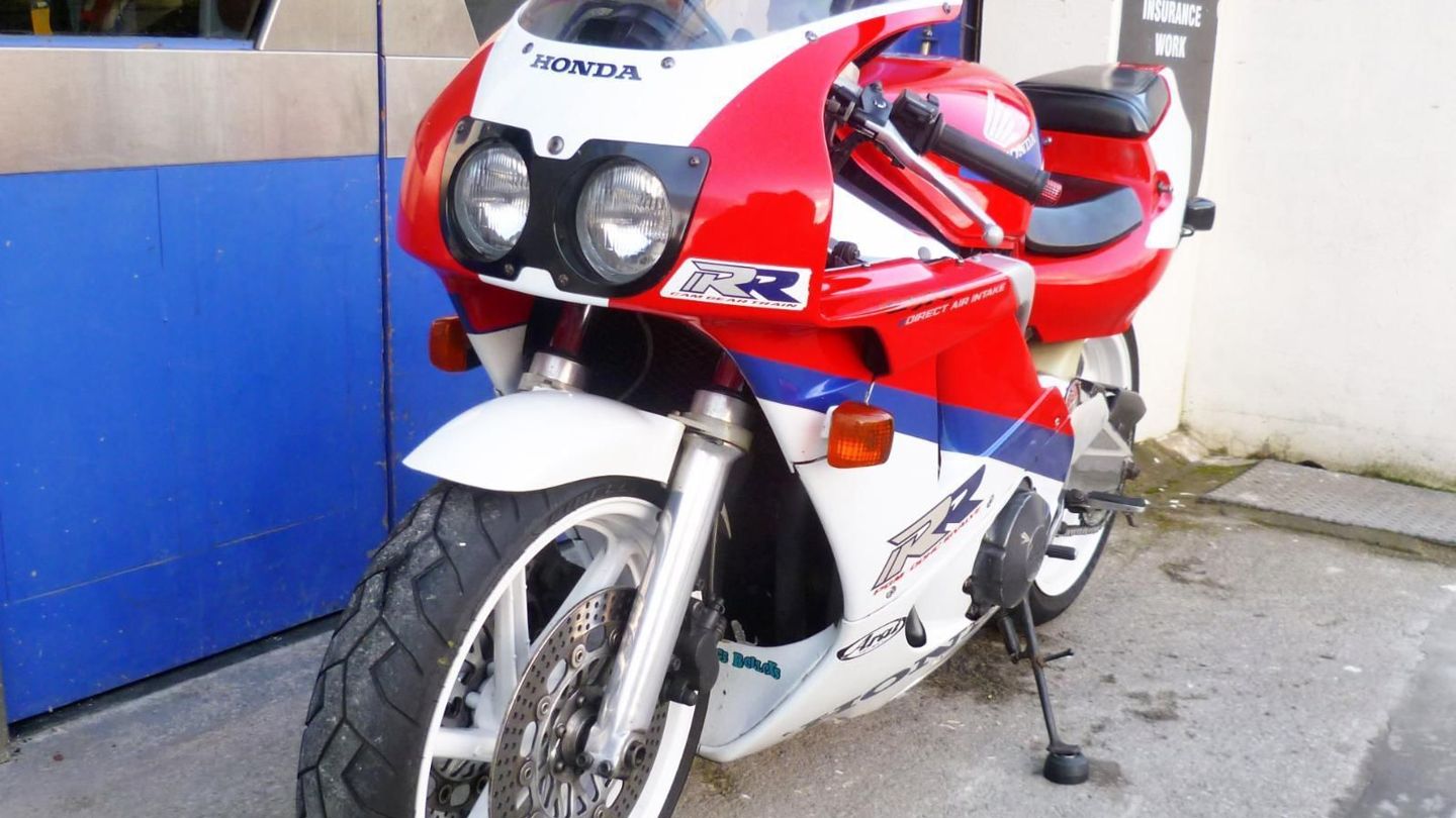 Honda cbr400rr технические характеристики