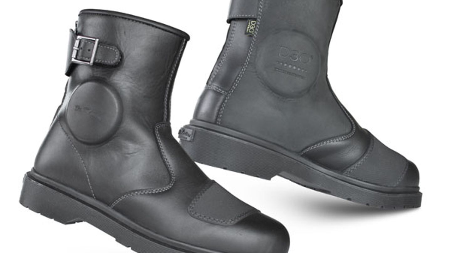 effect move on despair Dr Martens introduce range of motorcycle boots | SuperBike Magazine